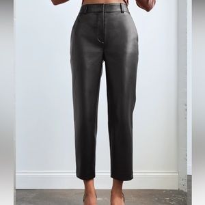 Aritzia black command pant size 2